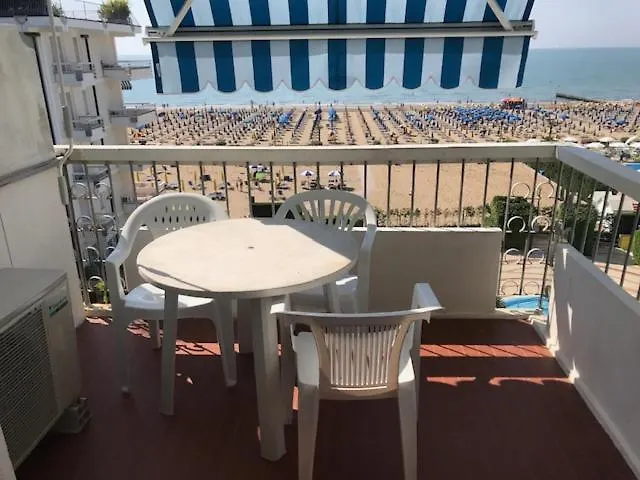Residence Mexico Colla Fronte Mare Lido di Jesolo 0*,