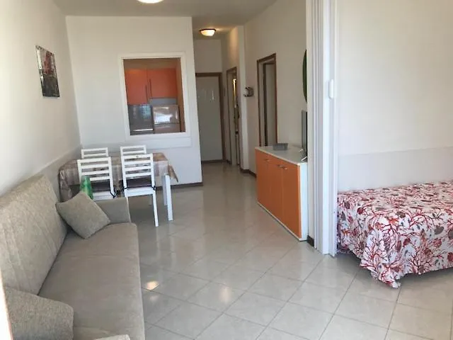 Apartment Residence Mexico Colla Fronte Mare Lido di Jesolo