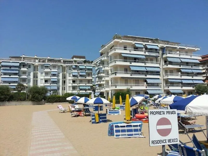 Apartment Residence Mexico Colla Fronte Mare Lido di Jesolo Italy