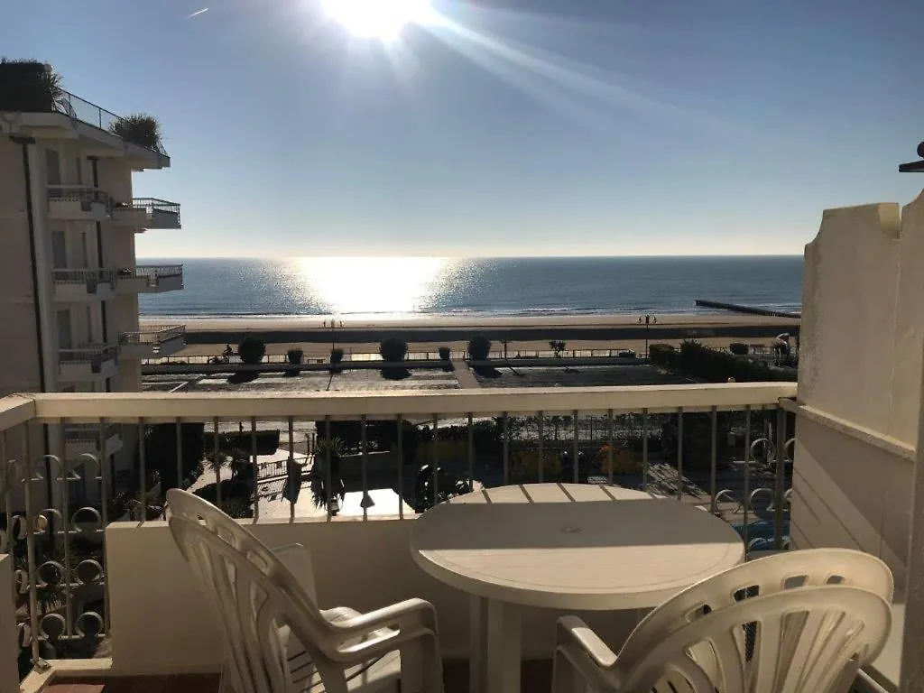 Residence Mexico Colla Fronte Mare Lido di Jesolo 0*,  Italy