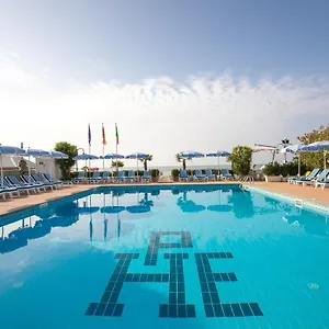 Plaza Esplanade Hotel