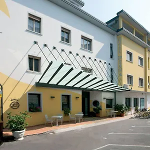 Diana Hotel